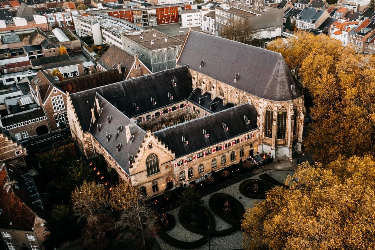 Kruisherenhotel Maastricht - Oostwegel Collection, Member Of Design Hotels Exterior photo Aerial view of the church