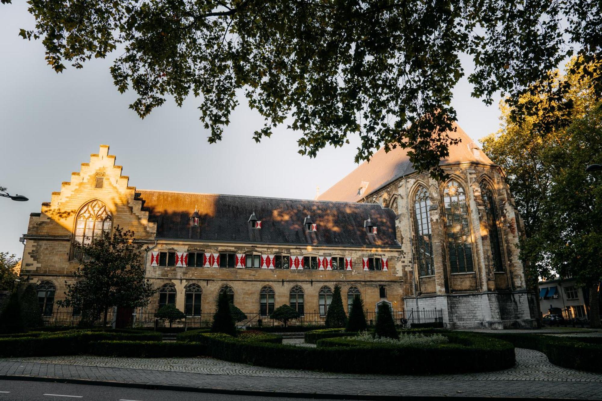 Kruisherenhotel Maastricht - Oostwegel Collection, Member Of Design Hotels Exterior photo The University of Liège