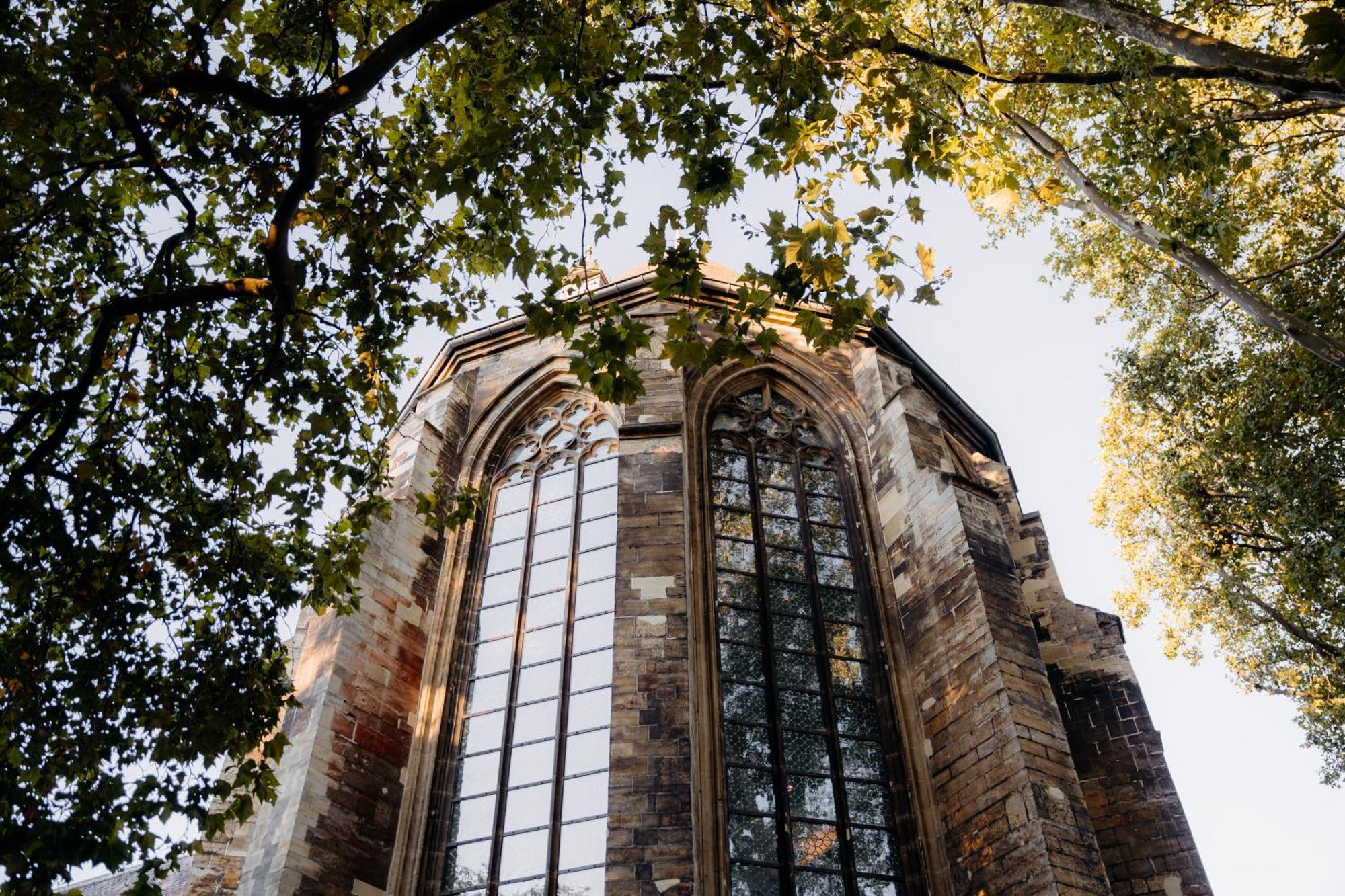 Kruisherenhotel Maastricht - Oostwegel Collection, Member Of Design Hotels Exterior photo The east window of St Mary's Church