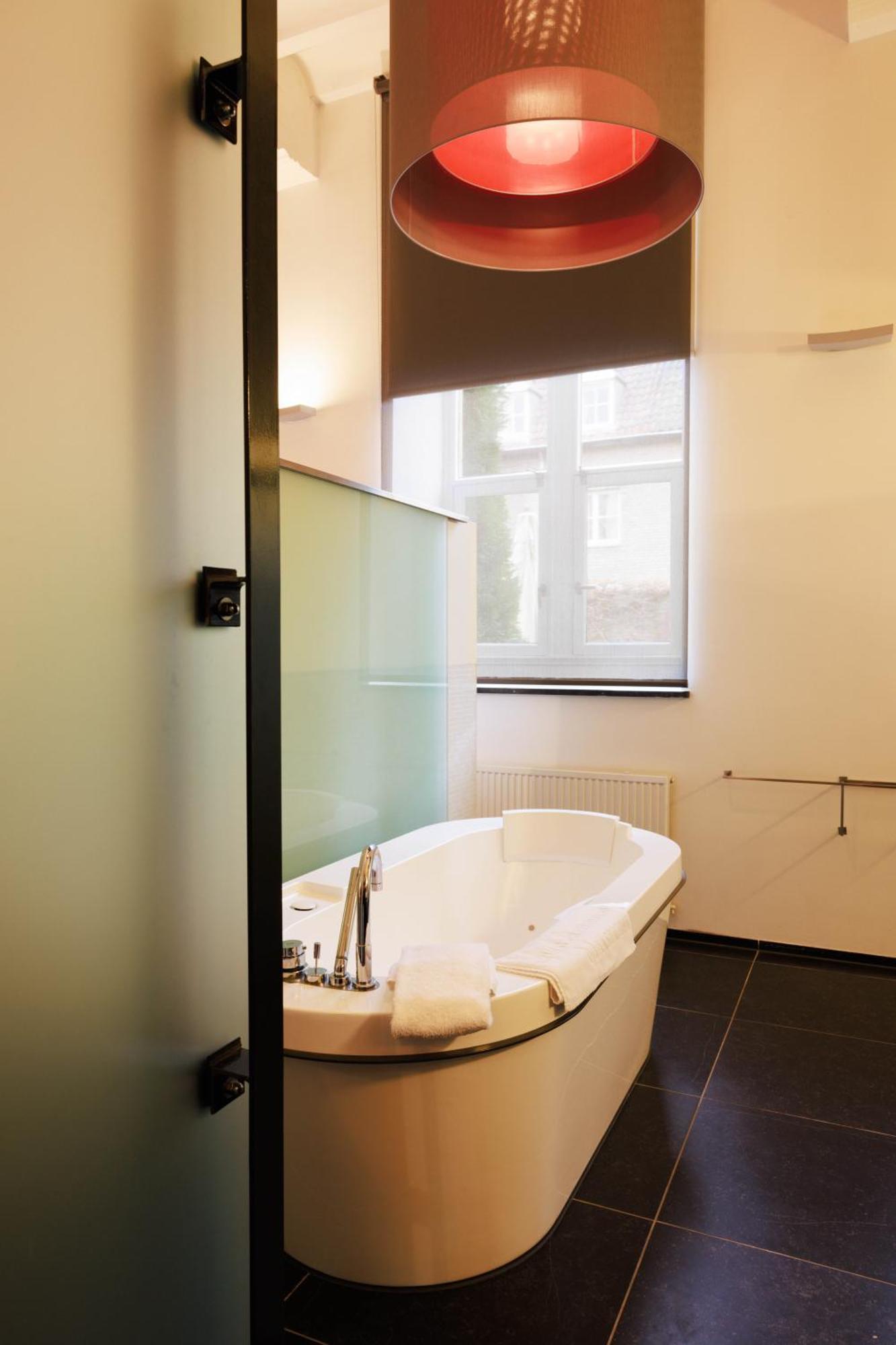 Kruisherenhotel Maastricht - Oostwegel Collection, Member Of Design Hotels Exterior photo