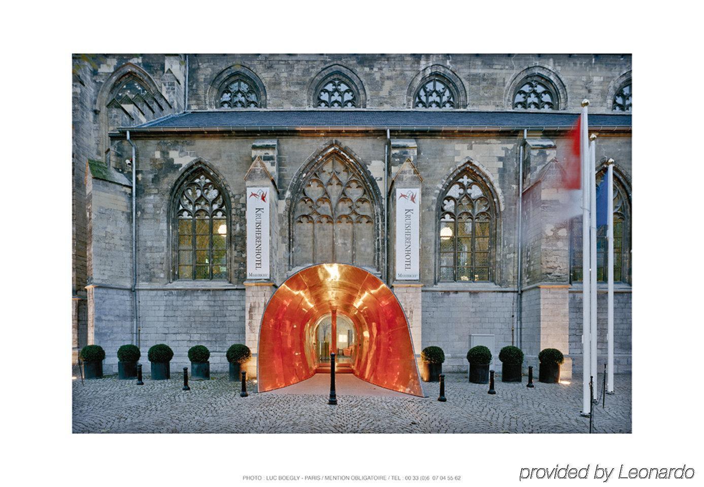 Kruisherenhotel Maastricht - Oostwegel Collection, Member Of Design Hotels Exterior photo The entrance to the museum