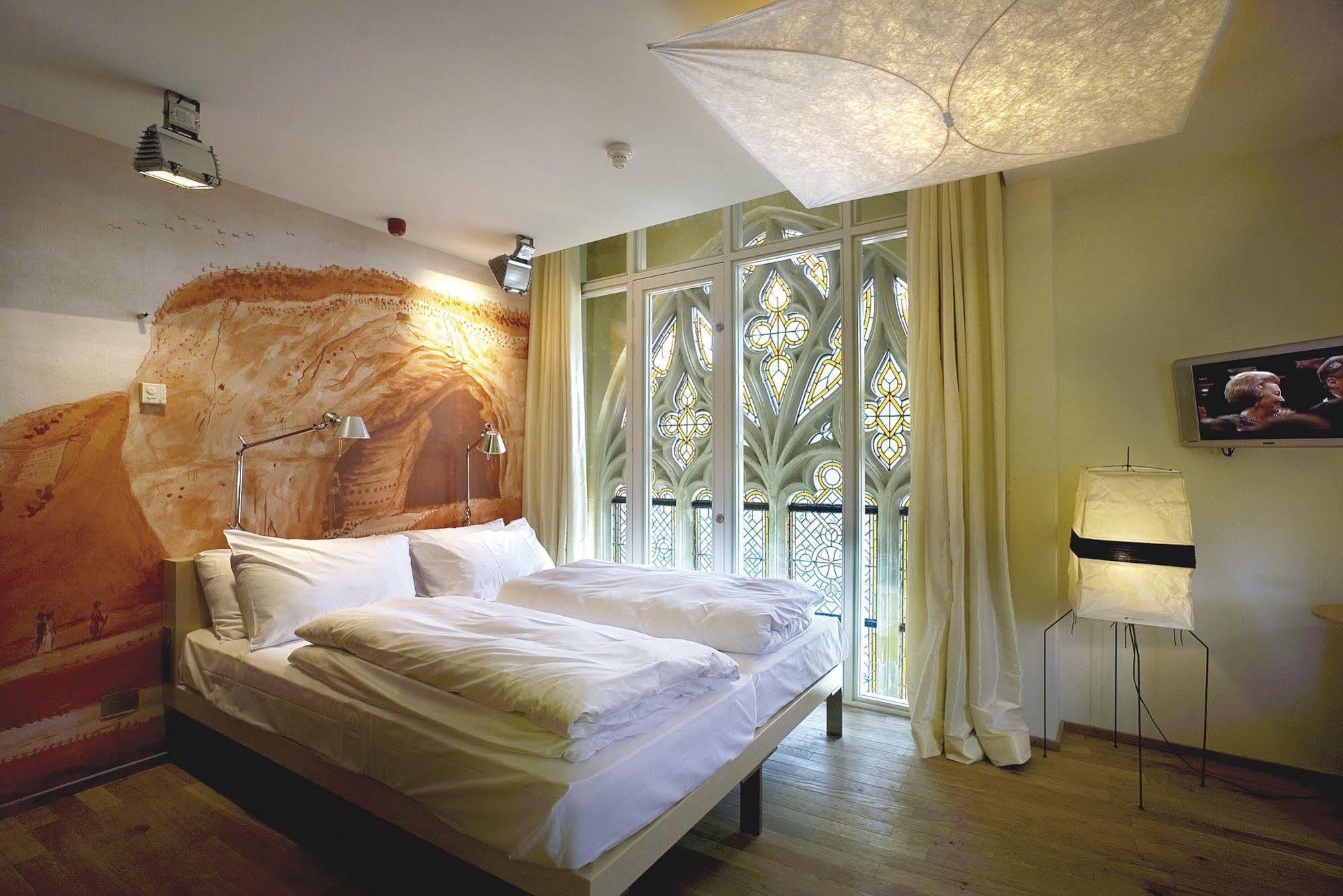 Kruisherenhotel Maastricht - Oostwegel Collection, Member Of Design Hotels Exterior photo A room at the Hotel